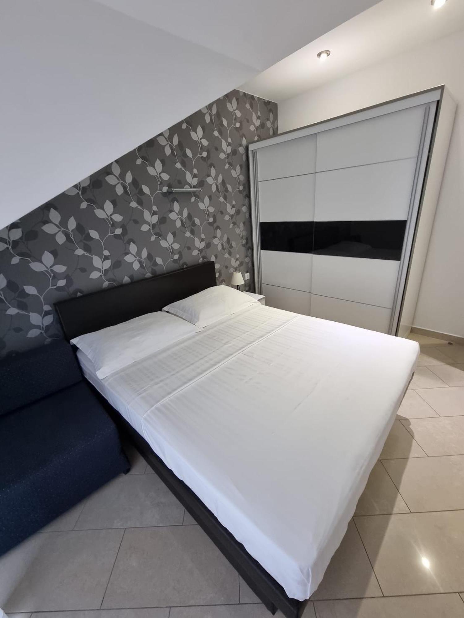 Kutlic Apartment *
